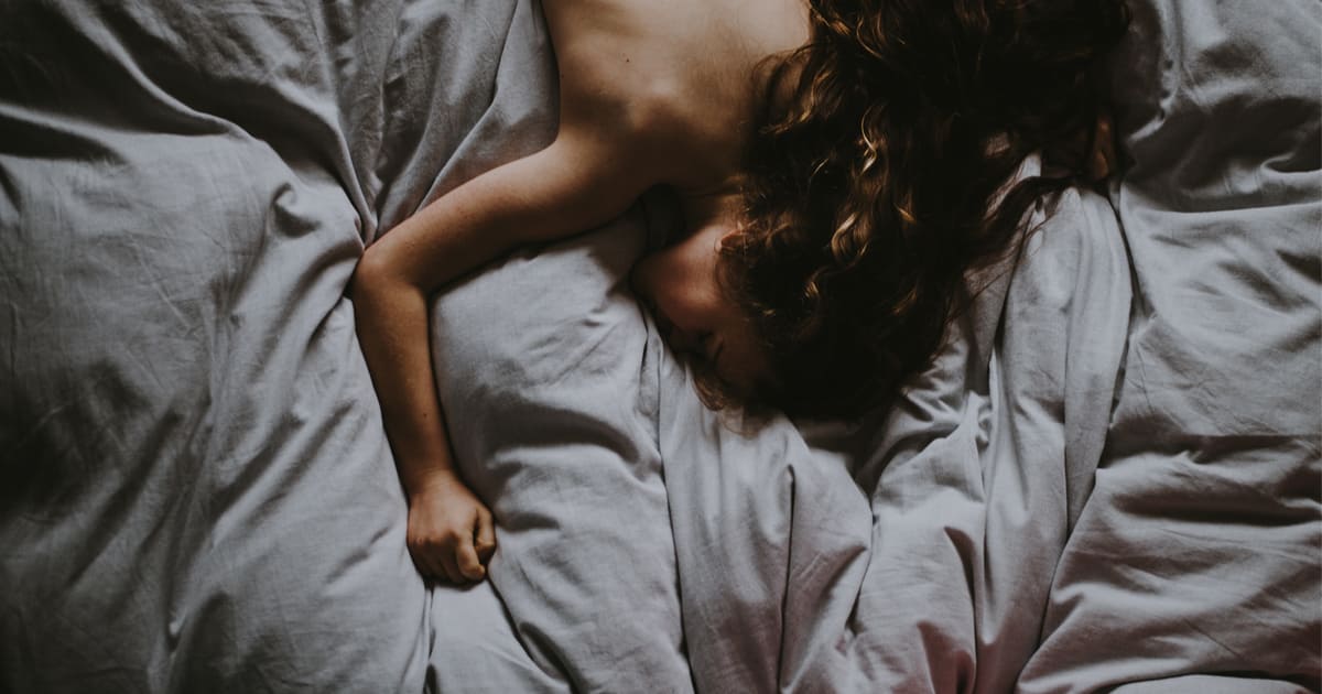Girls Sleeping Naked - 4 awesome health benefits of sleeping naked | Bellesa - Porn for Women